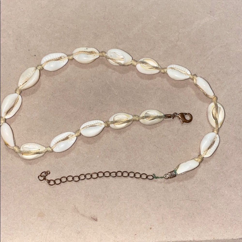 Poca Shell Necklace